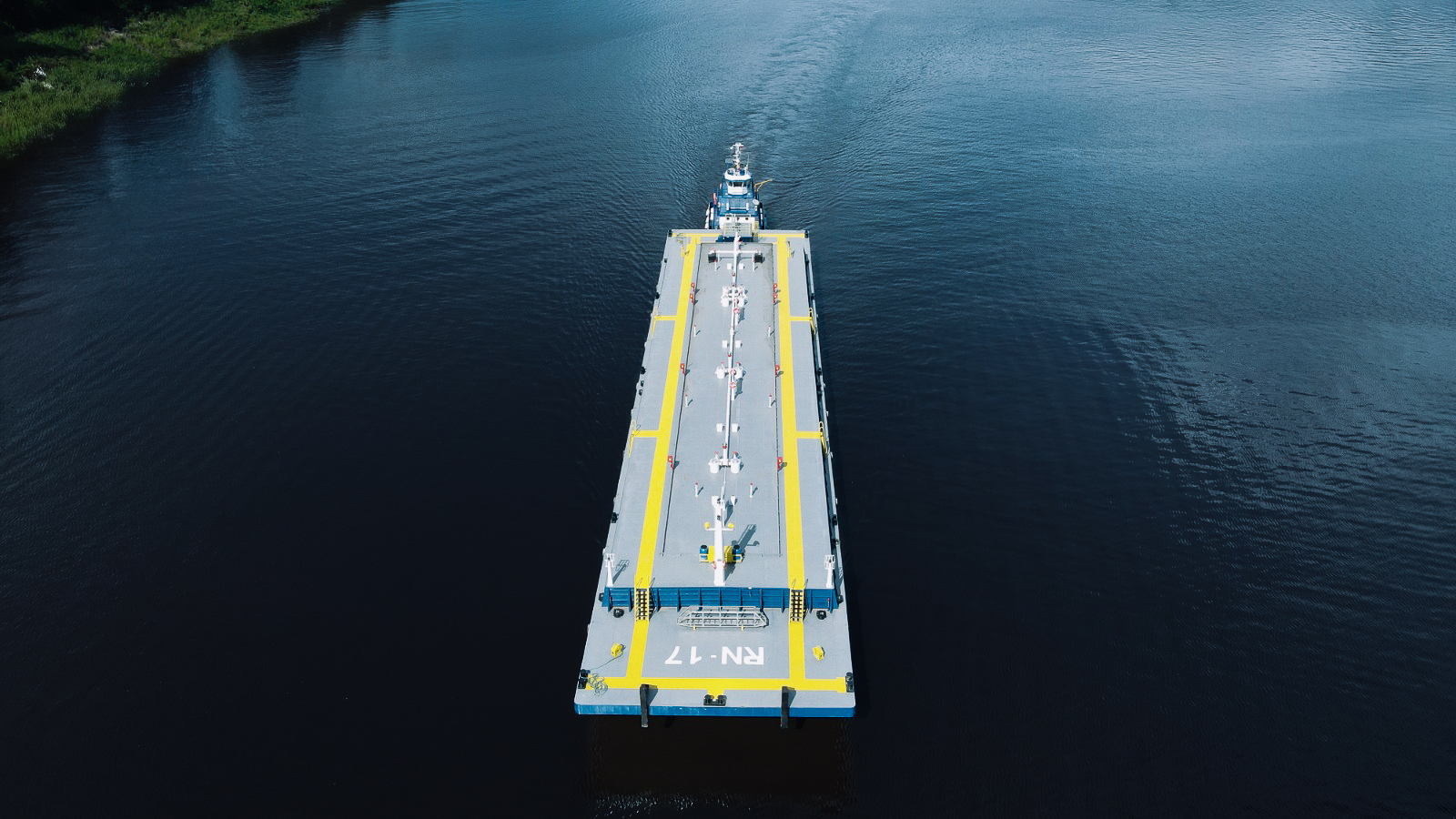 Embarcação RN-17 navegando no Rio Negro